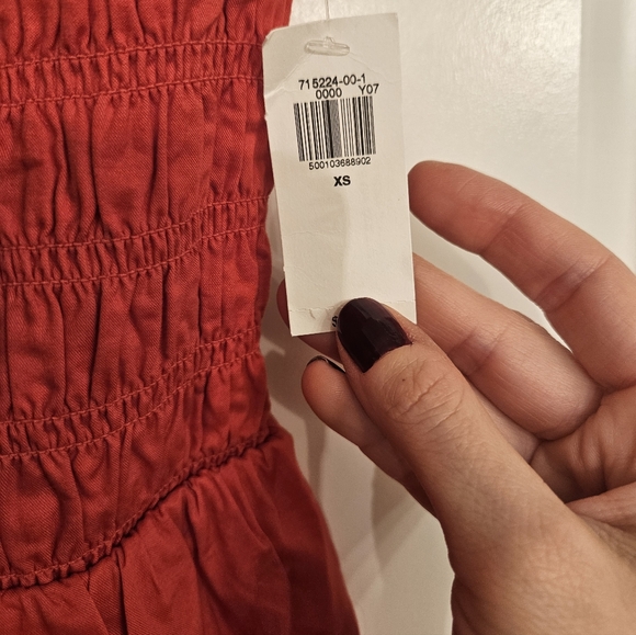 Elegant Red Women's Dress - Picture 4 of 4